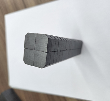 souwest magnetech ferrite block magnet upside